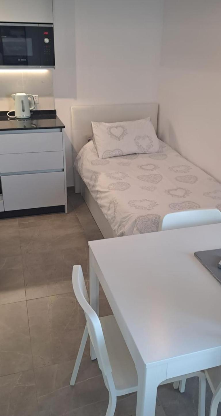 Beautiful Studio In Gibraltar - E1 ภายนอก รูปภาพ